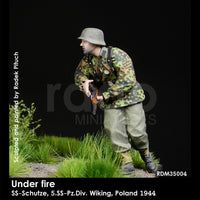 Under fire, SS-Schütze, 5.SS-Pz.Div. Wiking, Poland 1944, Resin Figure 1/35